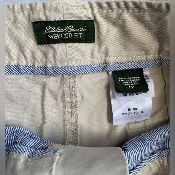 Eddie Bauer Mercer Fit, size 12 beige khaki tan shorts 98% cotton - Picture 4 of 5